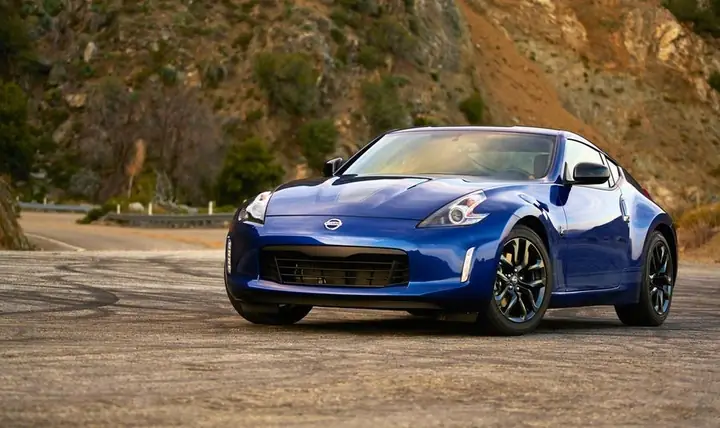 Toyota 370z: Đánh Giá Toàn Diện Về Thiết Kế, Hiệu Năng Và Công Nghệ