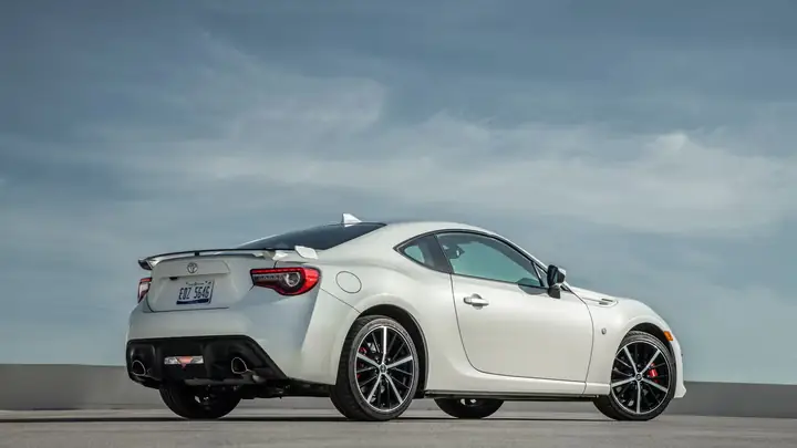 Toyota 86 – Tổng Quan Và Tất Cả Những Điều Bạn Cần Biết Về Mẫu Thể Thao Huyền Thoại
