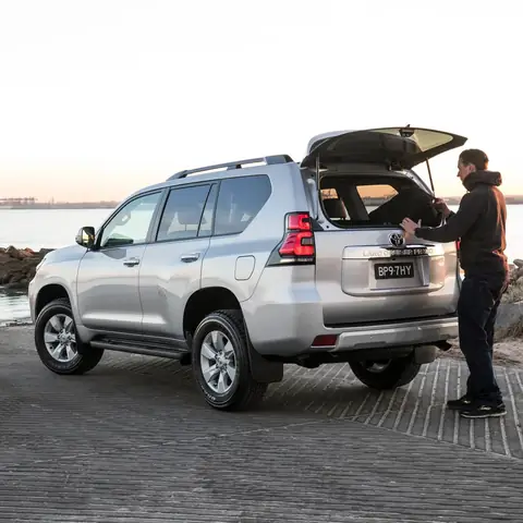 Toyota Access Là Gì? Tìm Hiểu Đầy Đủ Về Dòng Xe Đa Năng Của Toyota