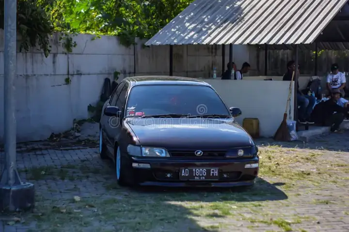 Toyota Ae100: Tổng Quan Về Mẫu Xe Hạng Trung Của Toyota Ở Việt Nam