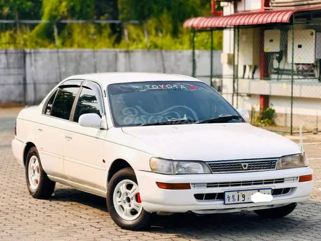 Toyota Ae100: Tổng Quan Về Mẫu Xe Hạng Trung Của Toyota Ở Việt Nam