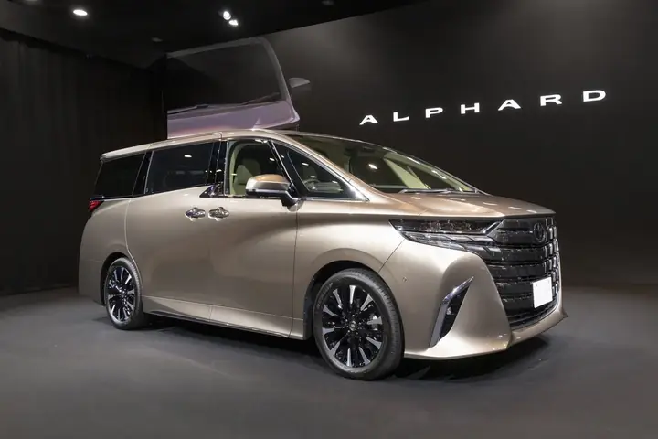 Toyota Alpha V6 Là Gì? Đánh Giá Chi Tiết Và Những Thông Tin Cần Biết