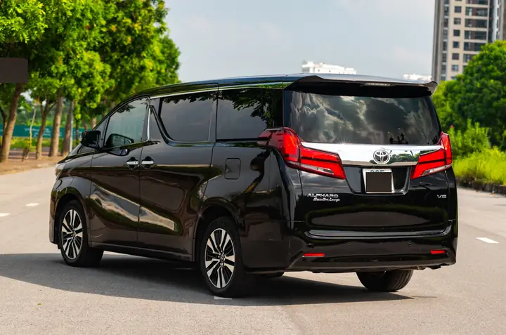 Toyota Alphard – Lịch Sử, Đặc Điểm Và Sự Phát Triển Của Chiếc Xe Hạng Sang Đa Dụng Toyota Alphard – Lịch Sử, Đặc Điểm Và Sự Phát Triển Của Chiếc Xe Hạng Sang Đa Dụng