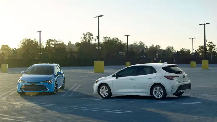 Toyota Altis Hatchback: Đánh Giá Toàn Diện Và Những Điểm Nổi Bật Toyota Altis Hatchback: Đánh Giá Toàn Diện Và Những Điểm Nổi Bật