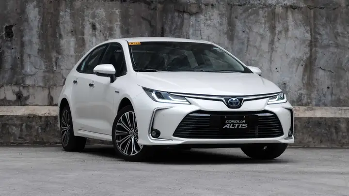 Toyota Altis Hybrid: Đánh Giá Toàn Diện Và Lợi Ích Cho Người Dùng