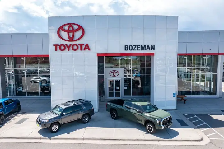 Toyota Auto Dealership: Hành Trình Từ Đam Mê Đến Thành Công Trong Ngành Ô Tô Toyota Auto Dealership: Hành Trình Từ Đam Mê Đến Thành Công Trong Ngành Ô Tô