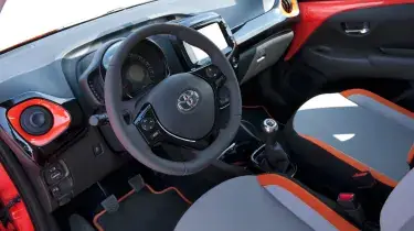 Toyota Aygo Automatic: Đánh Giá Chi Tiết Và Những Gì Bạn Cần Biết Toyota Aygo Automatic: Đánh Giá Chi Tiết Và Những Gì Bạn Cần Biết