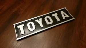 Toyota Badge Là Gì? Giải Thích Chi Tiết Về Biểu Tượng, Lịch Sử Và Ý Nghĩa