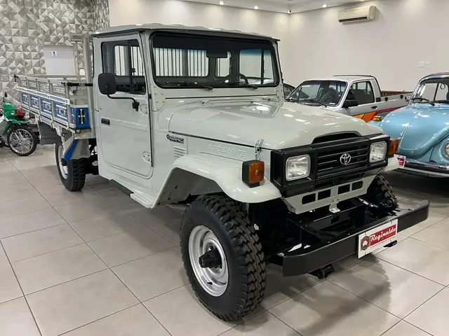 Toyota Bandeirante: Lịch Sử, Đặc Điểm Và Di Sản Của Chiếc Xe Đa Dụng Brazil