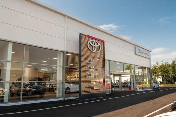 Toyota Belfast – Hướng Dẫn Toàn Diện Về Mua Xe, Dịch Vụ Và Hỗ Trợ Tại Bắc Ireland