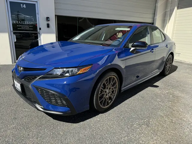 Toyota Blue Là Gì? Tất Cả Những Điều Bạn Cần Biết Về Màu Xanh Đặc Trưng Của Toyota