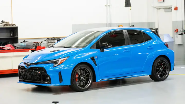 Toyota Blue Car: Đánh Giá Và Lựa Chọn Xe Hơi Màu Xanh Toyota Blue Car: Đánh Giá Và Lựa Chọn Xe Hơi Màu Xanh