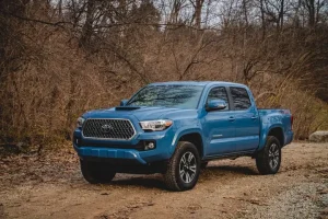 Toyota Blue Là Gì? Tất Cả Những Điều Bạn Cần Biết Về Màu Xanh Đặc Trưng Của Toyota
