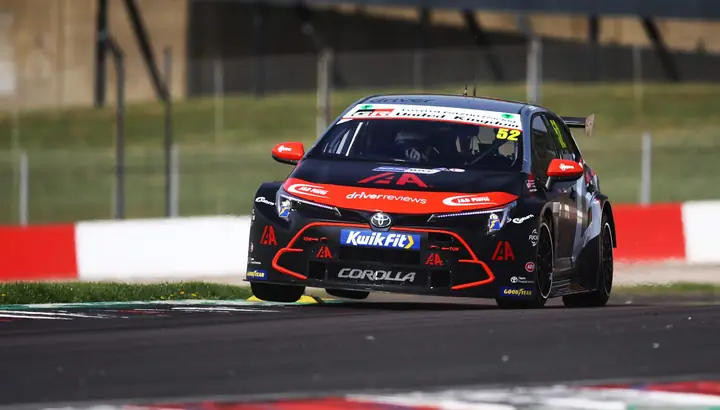 Toyota Btcc: Tất Cả Những Điều Bạn Cần Biết Về Dòng Xe Đua Thế Giới