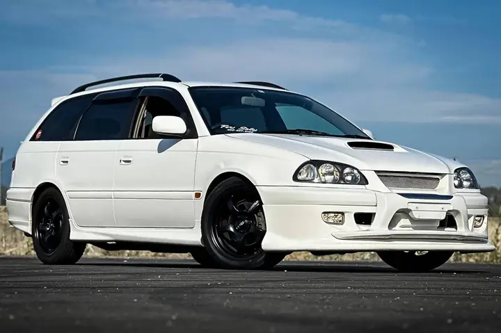Toyota Caldina Là Gì? Tổng Quan Chi Tiết Về Dòng Xe