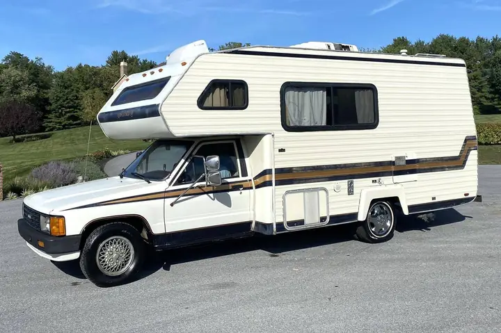 Toyota Camper – Tổng Quan Về Dòng Xe Cắm Trại Của Toyota