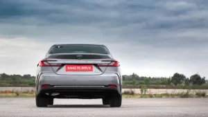 Toyota Camry Back: Tổng Quan Chi Tiết Về Phần Sau Của Mẫu Sedan Hàng Đầu