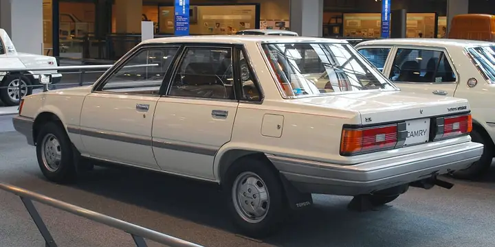 Toyota Camry Cổ: Đánh Giá Toàn Diện Và Lịch Sử Phát Triển Toyota Camry Cổ: Đánh Giá Toàn Diện Và Lịch Sử Phát Triển