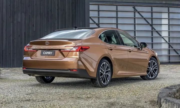 Toyota Camry Malaysia: Tổng Quan Chi Tiết Về Mẫu Sedan Hạng Sang Tại Thị Trường Malaysia