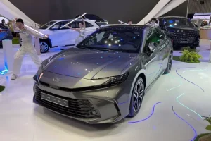 Toyota Camry Mới: Tổng Quan Chi Tiết Về Mẫu Sedan Hạng Sang Hiện Đại