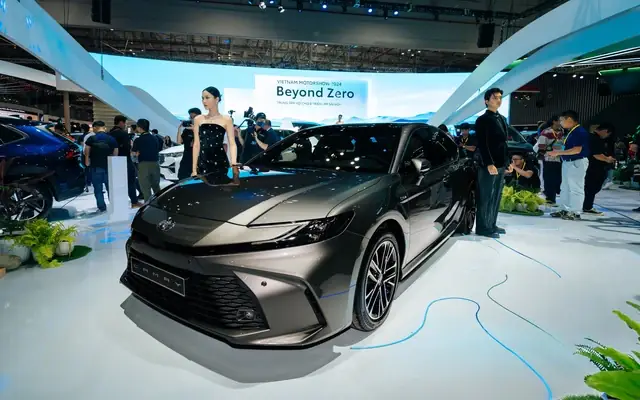 Toyota Camry Tại Việt Nam: Đánh Giá Toàn Diện, Giá Bán, Trang Bị Và Lợi Ích Khi Sở Hữu Toyota Camry Tại Việt Nam: Đánh Giá Toàn Diện, Giá Bán, Trang Bị Và Lợi Ích Khi Sở Hữu