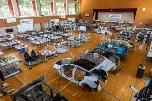 Toyota Car Factory: Hành Trình Của Một Ngọn Lửa Công Nghệ Và Bền Vững