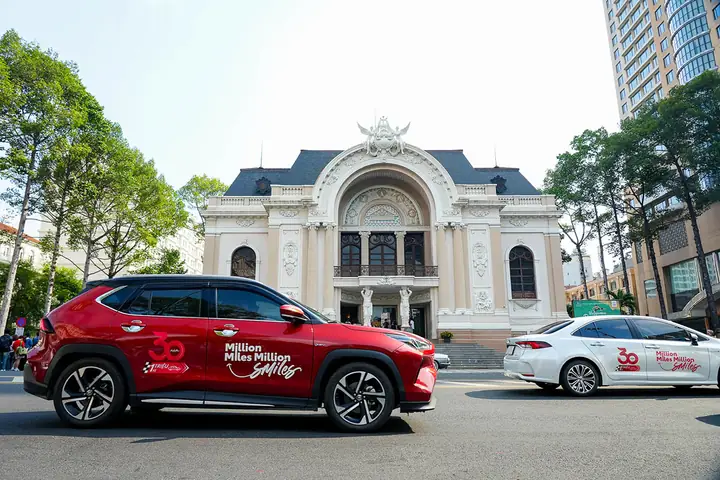 Toyota Caravan: Tổng Quan Và Những Điều Cần Biết Khi Chọn Xe Hơi Gia Đình
