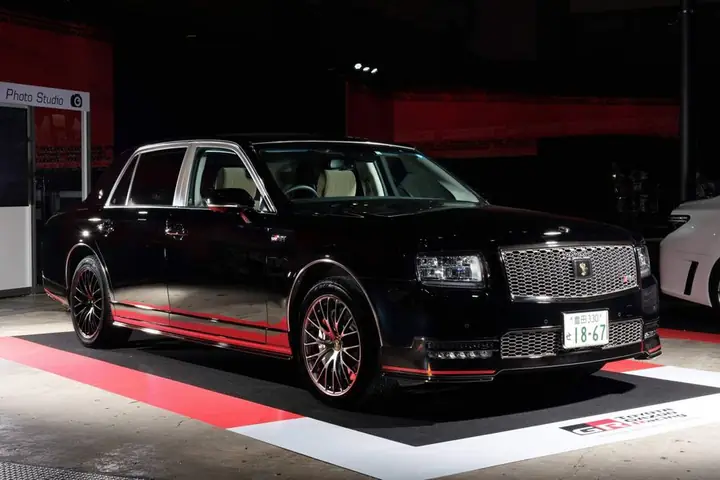 Toyota Century Grmn: Tổng Quan Chi Tiết Về Phiên Bản Siêu Sang Và Hiệu Năng Cao