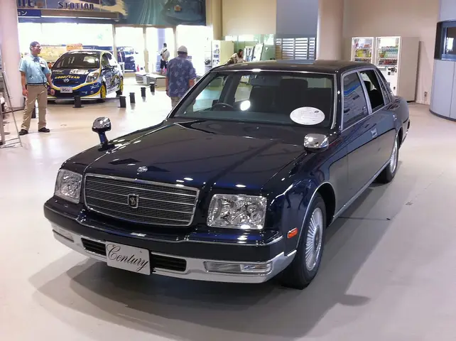 Toyota Century Review: Đánh Giá Chi Tiết Và Trải Nghiệm Lái Xe Của Biểu Tượng Xa Thượng Thức Toyota Century Review: Đánh Giá Chi Tiết Và Trải Nghiệm Lái Xe Của Biểu Tượng Xa Thượng Thức