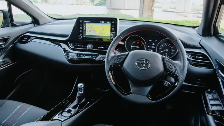 Toyota Chr Interior: Tổng Quan Chi Tiết Và Những Điểm Nổi Bật Cần Biết
