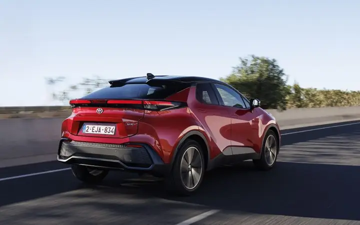 Toyota Chr Review: Đánh Giá Chi Tiết Và Thực Tế