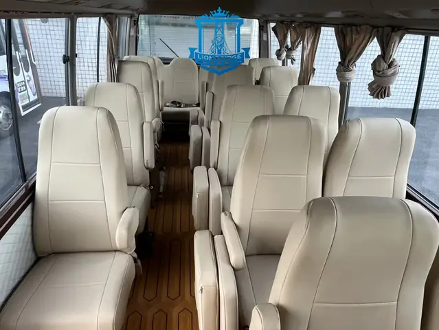 Toyota Coaster Interior: Khám Phá Thiết Kế Nội Thất Đỉnh Cao Cho Xe Đón Khách Toyota Coaster Interior: Khám Phá Thiết Kế Nội Thất Đỉnh Cao Cho Xe Đón Khách