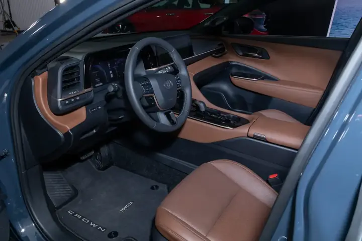 Toyota Cognac – Tổng Quan Về Dòng Xe, Tính Năng Và Các Lựa Chọn Phù Hợp Cho Người Dùng Việt
