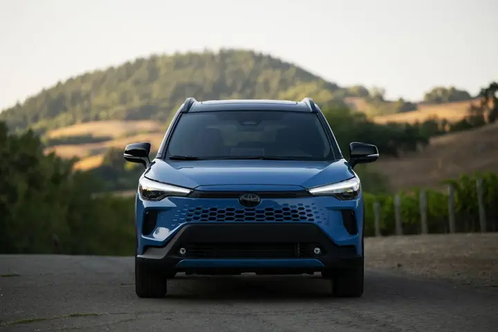 Toyota Coord Là Gì? Giải Đáp Toàn Diện Về Hệ Thống Định Vị Và An Toàn Của Toyota
