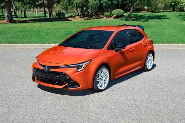 Toyota Corolla Hatchback: Đánh Giá Toàn Diện Và Những Điều Cần Biết