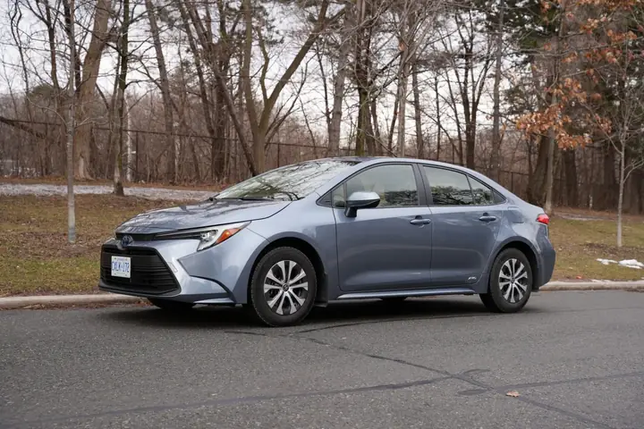 Toyota Corolla Le – Tổng Quan Chi Tiết Về Mẫu Sedan Hạng Trung Đáng Chú Ý