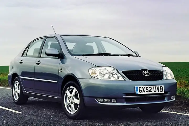 Toyota Corolla Saloon – Tổng Quan Chi Tiết Về Mẫu Sedan Huyền Thoại