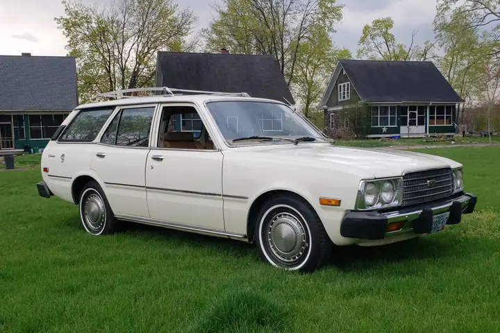 Toyota Corona Wagon: Lịch Sử, Thông Số Và Đánh Giá Tổng Quan