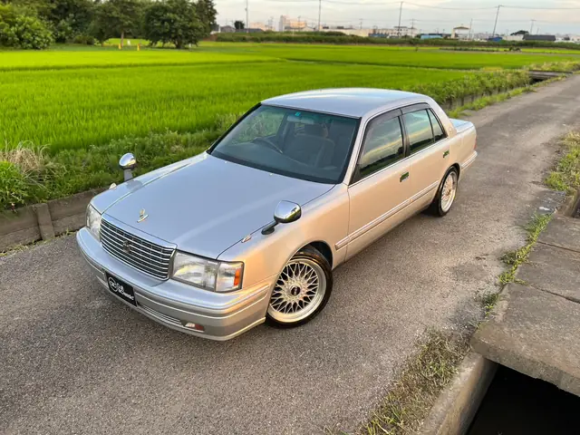 Toyota Crown 2jz: Tổng Quan Về Mẫu Xe Huyền Thoại Và Khả Năng Tùy Biến Động Cơ