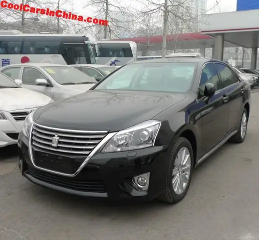 Toyota Crown China: Hành Trình Tinh Hoa Nhật Bản Đánh Thức Thị Trường Ô Tô Sang Trọng Tại Trung Quốc