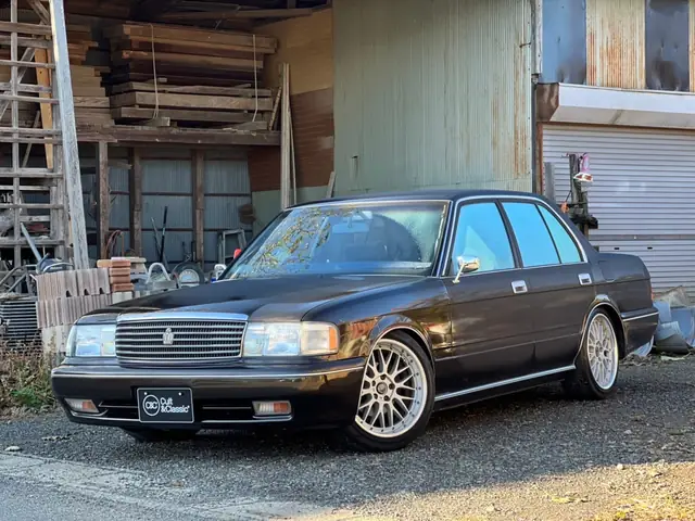 Toyota Crown Classic: Biểu Tượng Vượt Thời Gian Của Đẳng Cấp Và Sang Trọng Toyota Crown Classic: Biểu Tượng Vượt Thời Gian Của Đẳng Cấp Và Sang Trọng