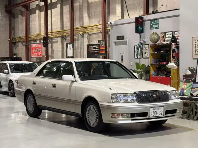 Toyota Crown Classic: Biểu Tượng Vượt Thời Gian Của Đẳng Cấp Và Sang Trọng Toyota Crown Classic: Biểu Tượng Vượt Thời Gian Của Đẳng Cấp Và Sang Trọng