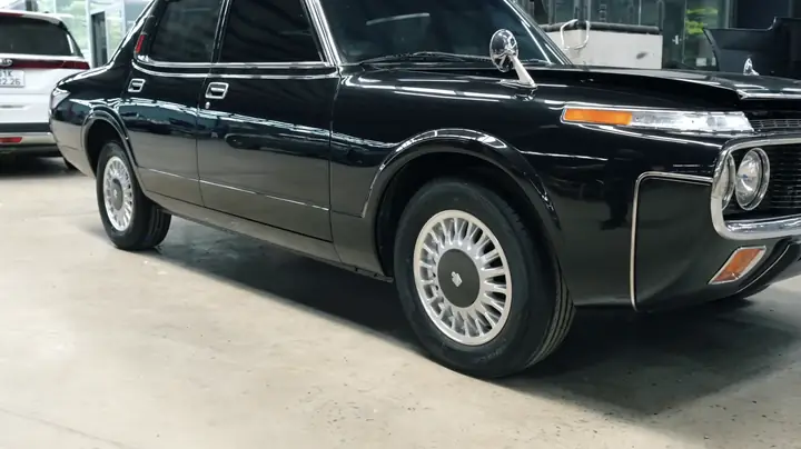 Toyota Crown Độ: Hành Trình Từ Biểu Tượng Sang Trọng Đến Siêu Xe Tùy Chỉnh Toyota Crown Độ: Hành Trình Từ Biểu Tượng Sang Trọng Đến Siêu Xe Tùy Chỉnh
