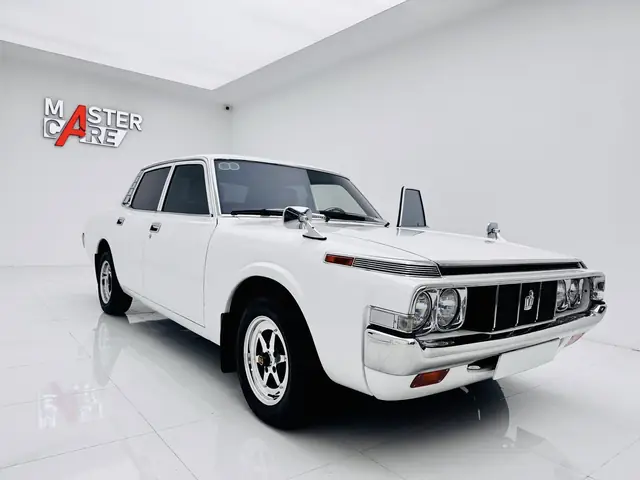 Toyota Crown Độ: Hành Trình Từ Biểu Tượng Sang Trọng Đến Siêu Xe Tùy Chỉnh Toyota Crown Độ: Hành Trình Từ Biểu Tượng Sang Trọng Đến Siêu Xe Tùy Chỉnh
