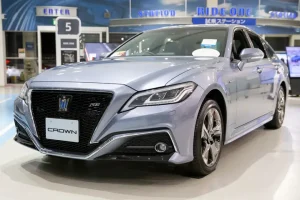 Toyota Crown Japan: Tổng Quan Chi Tiết Về Mẫu Sedan Hạng Sang Của Nhật Bản