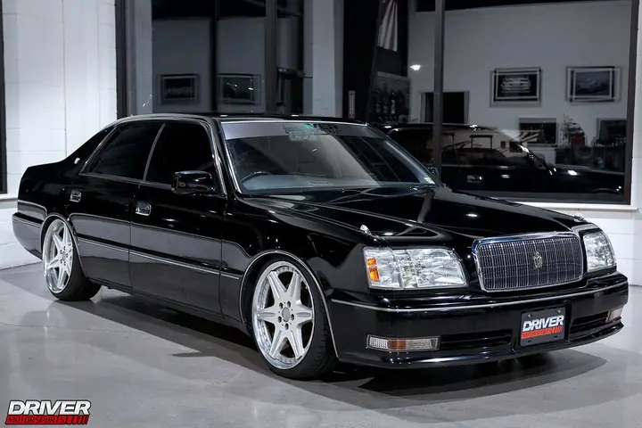 Toyota Crown Majesta – Tổng Quan Chi Tiết Về Mẫu Sedan Hạng Sang Của Toyota
