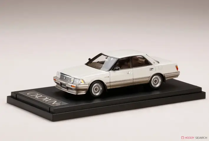Toyota Crown V8: Tổng Quan Chi Tiết Về Dòng Xe Sang Hạng Trung Của Toyota