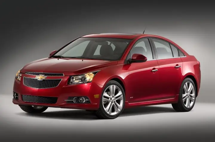 Toyota Cruze – Tổng Quan Về Mẫu Xe Compact Sedan Của Toyota