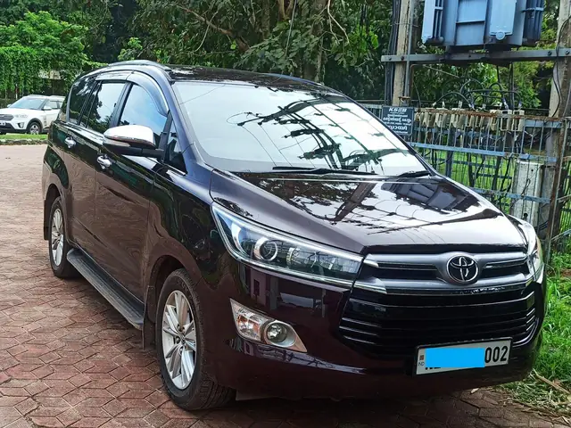 Toyota Crysta Là Gì? Tất Cả Những Thông Tin Cần Biết Về Mẫu Suv Đa Dụng