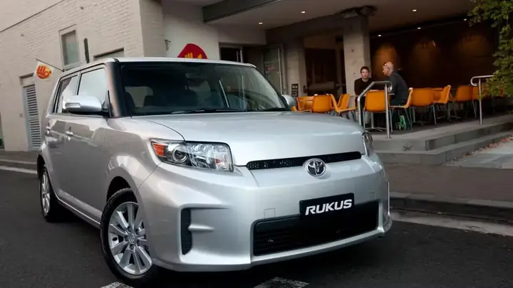 Toyota Cube Là Gì? Tìm Hiểu Chi Tiết Về Mẫu Xe Đa Dụng Của Toyota